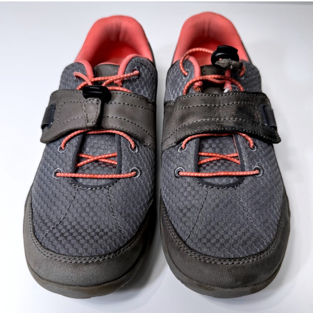 Clarks Walking No Tie Shoes Women's 7.5 Travel Comfort Sneakers Gray Gorpcore